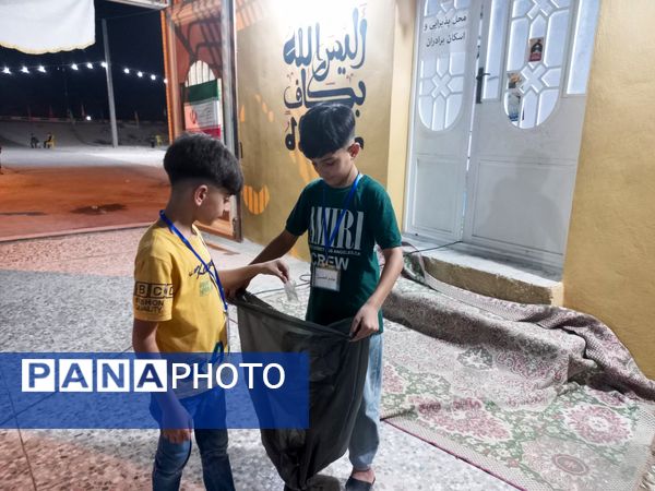 لذت خدمت به زوار در کنار خانواده