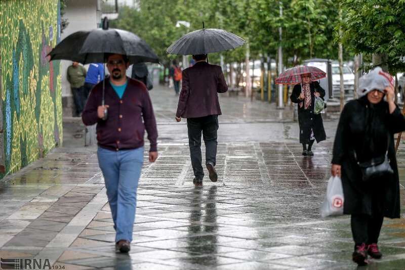 بارش‌های تهران تا فردا ادامه دارد