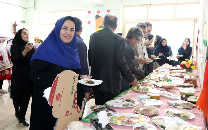 جشنواره غذای سالم در دبستان دخترانه سما شهرستان شیروان