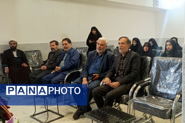 جلسه هم اندیشی راهکارهای جذب دانش آموزان به نماز