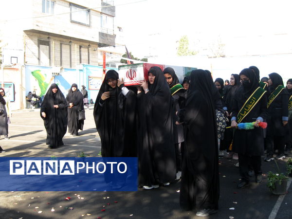 دبیرستان سردار شهید قاسم سلیمانی میزبان شهید گمنام شد