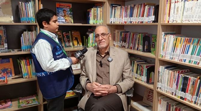  با خواندن یک کتاب غیر درسی در هفته، جهان بزرگتر و بهتری خواهید داشت