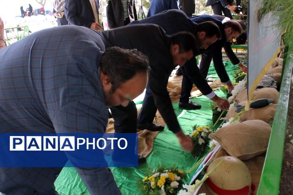 برگزاری جشن شکوفه‌ها در مدرسه عصمت شهرستان رباط کریم 
