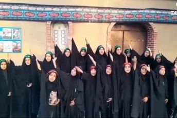 موکب نوجوانان دختر در شهر حبیب آباد