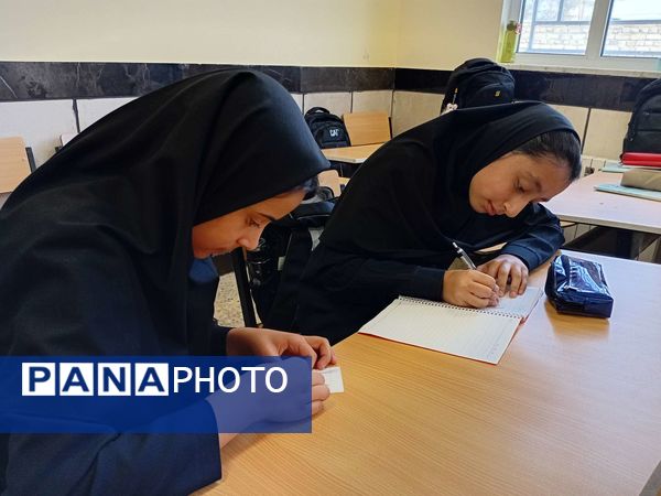 ساخت و راه‌اندازی بازی جعبه آرامش در مدرسه مادرمهربان خلیل آباد