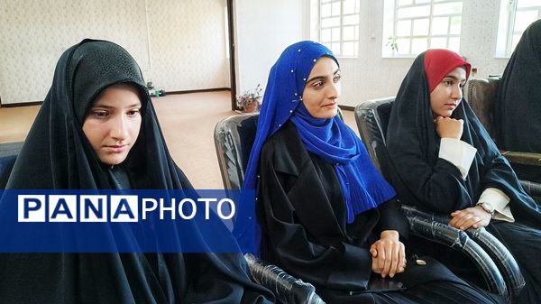 گعده میز هنر ( محله باهنر) شهرستان مارگون با محوریت کلاس‌های آموزشی، تربیتی و عرفانی