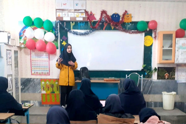 برگزاری جلسه ارائه مشاوره در دبیرستان شرف شھرستان بروجرد 