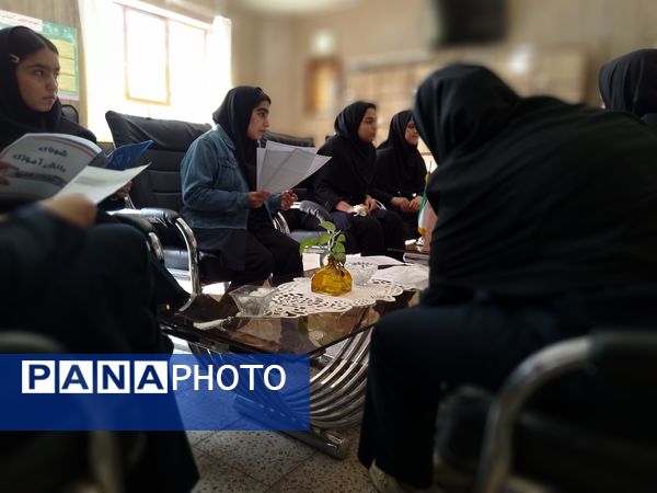 برگزاری اولین جلسه شورای دانش‌آموزی در دبیرستان دخترانه فاطمیه