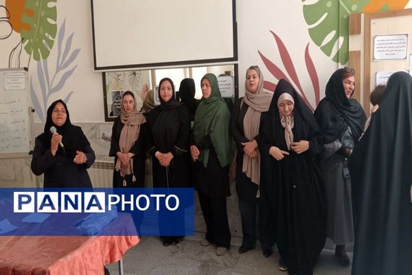 اولین  مجمع عمومی انجمن اولیاء و مربیان در دبیرستان شهید مجید دهنوی 