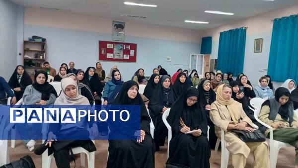 کارگاه آگاهی‌بخشی و پیشگیری از اعتیاد در دبستان لطیفه و دبیرستان فرهنگیان