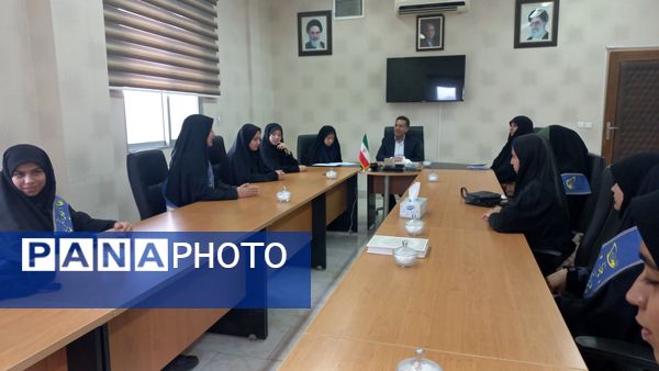 نشست مسئولان انجمن اسلامی مدارس سطح شهر با فرماندار سملقان