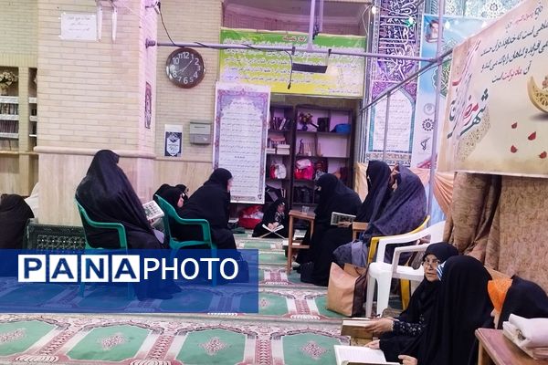 برگزاری محفل انس با قرآن و یادواره شهدای قرآنی در مسجد سرچشمه پیشوا 