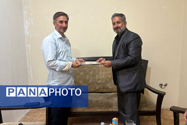 تقدیر از مدیران و معاونین پرورشی مدارس فعال اسلامشهر در اجرای برنامه‌های فرهنگی روز دانش آمور