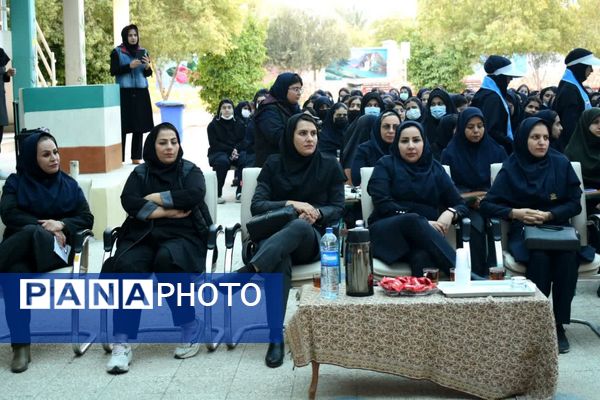 یادواره «لاله‌های روشن» در جم؛ بزرگداشت دانش‌آموز شهید حسین صافی در ریحانه‌النبی