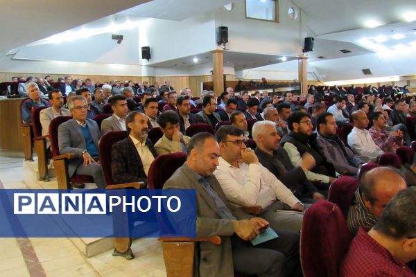برگزاری آیین تجلیل از معلمان نمونه استان کردستان