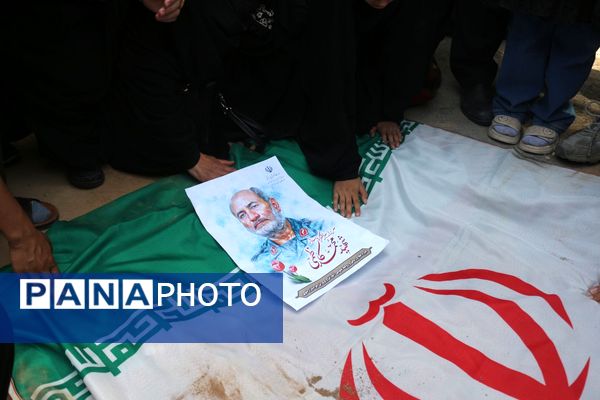 خاکسپاری پیکر پاک  سردار سرافراز اسلام شهید محمد کاظمی و شهدای جنگ تحمیلی در مشهد