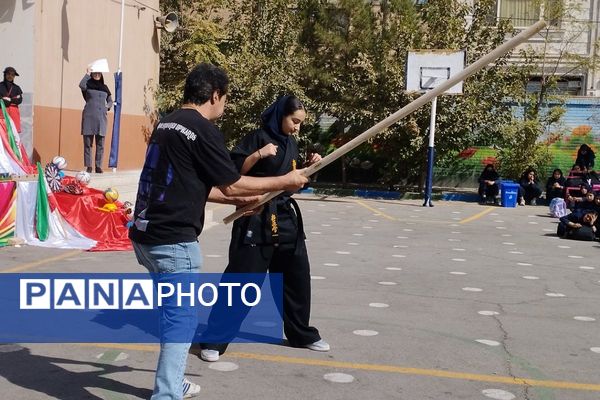 برگزاری المپیاد ورزشی درون‌مدرسه‌ای در مدرسه یاس‌نبی،فتح در بهارستان‌دو