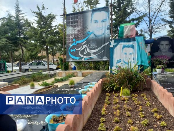 سنت حضور در آرامگاه اموات در روز عید فطر در کیاسر 