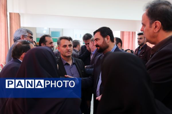 برگزاری نمایشگاه دستاورد های دانش آموزان در هنرستان حضرت فاطمه (س)  اردبیل
