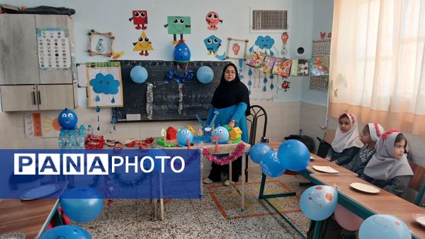 جشن آب‌‌ در‌ دبستان‌ شهید‌ دیالمه‌