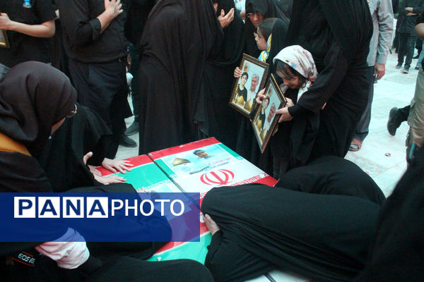 خاکسپاری نوجوان شهید «محمدحسین خاکی» در گلزار شهدای قم