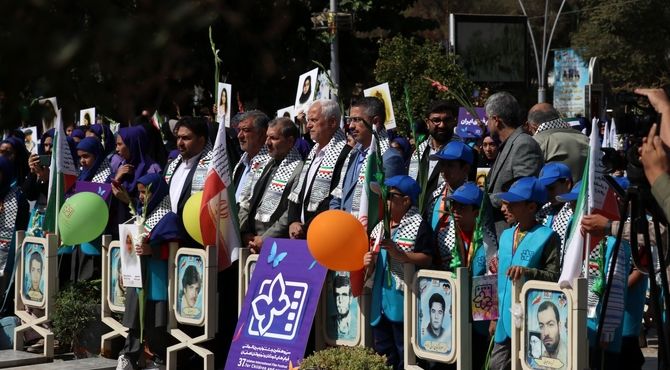 آغاز سی و هفتمین جشنواره فیلم‌های کودکان و نوجوانان با حضور فرزندان ایران در گلستان شهدای اصفهان 