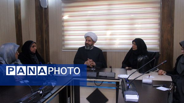 جلسه آموزش و توانمندسازی نیروهای معاونت پرورشی و فرهنگی استان البرز 