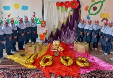  جشن هزار باطعم قرآن در آموزشگاه نورالبیان میبد 