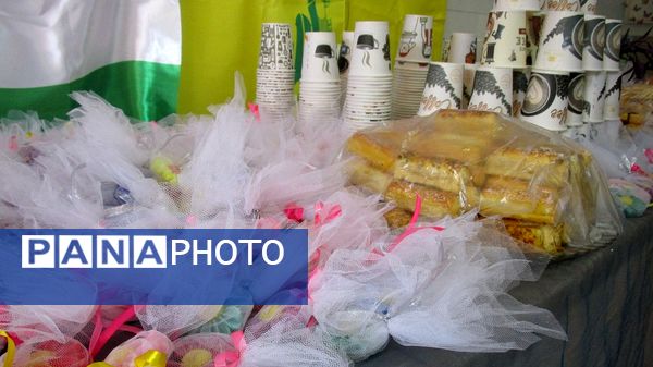  ویژه برنامه ولادت حضرت زینب(س) و روز پرستار در دبیرستان دخترانه استقلال‌ناحیه یک کرج