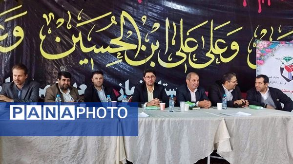 برپایی میز خدمت نماینده مردم اشتهارد در مصلی شهرستان اشتهارد