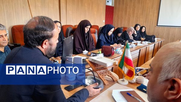 نشست کمیته مشاوره و مددکاری اجتماعی در اداره‌کل آموزش و پرورش استان البرز