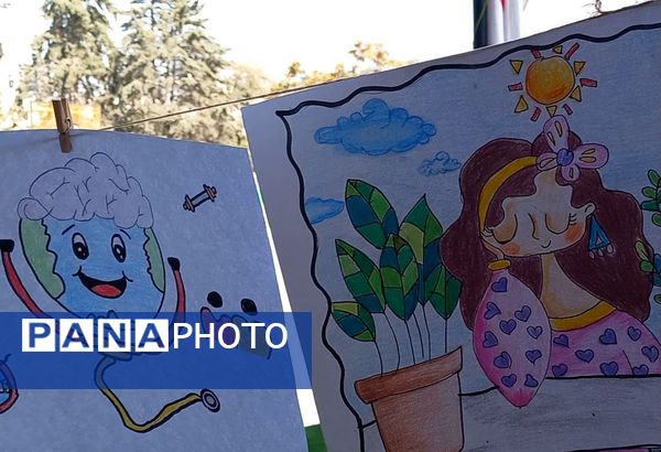 نمایشگاه ذهن‌های رنگی در دبیرستان دوره اول آرمینه مصلی نژاد
