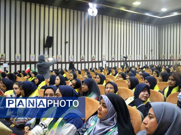 برگزاری یادواره شهدای جنگ ۱۲ روزه در کانون رشد ناحیه 3 کرج 