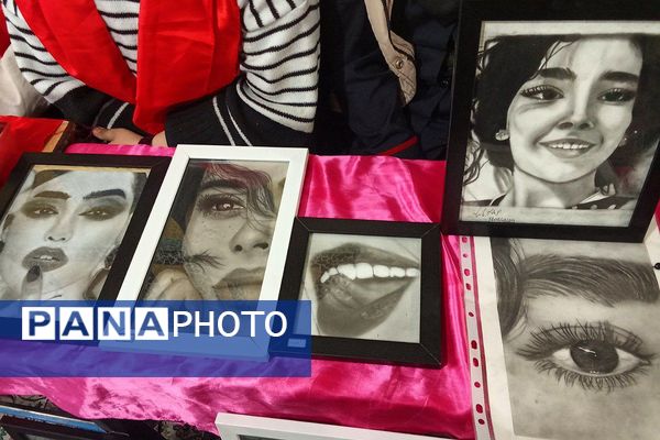 از سنت تا خلاقیت، برگزاری نمایشگاه صنایع دستی یلدا در دبیرستان توحید یک