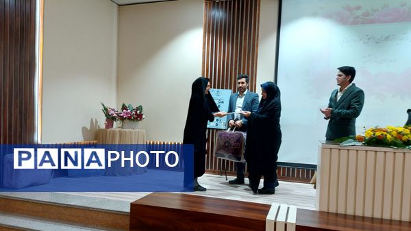  تقدیر از مدیران بازنشسته و همکاران اسبق آموزش و پرورش ناحیه شش