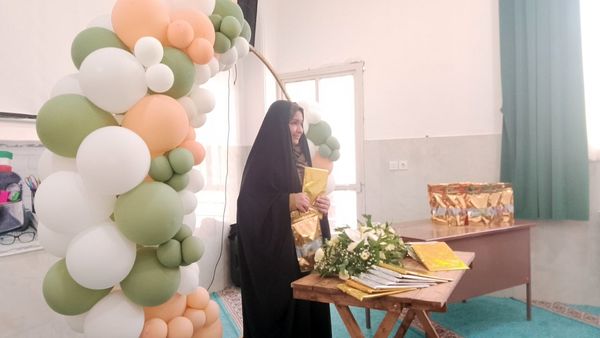 دورهمی دانش آموزان دبیرستان نرجس خاتون(س) روستای ورجان