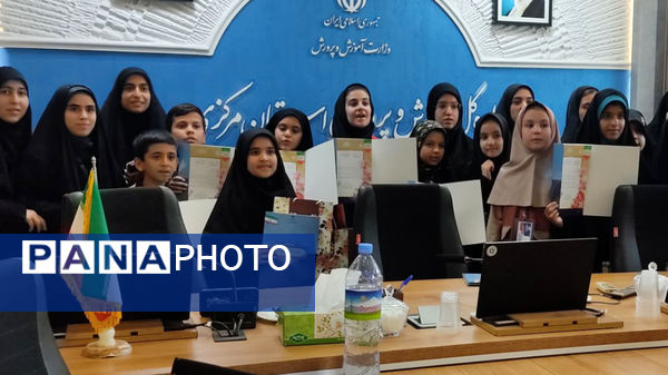 تجلیل از خبرنگاران برتر پانا استان مرکزی به مناسبت روز خبرنگار