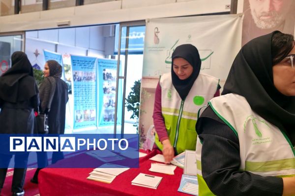 برگزاری همایش تخصصی تحکیم بنیان خانواده و فرزندآوری با حضور مسئولان شهرستان رباط‌کریم