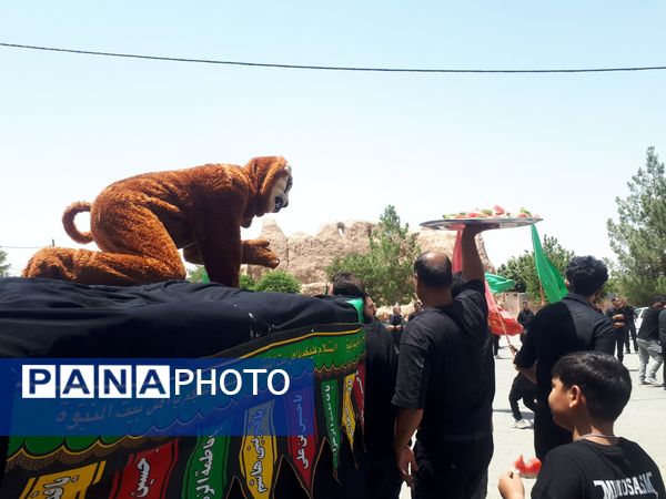 عاشورای حسینی در روستای بزنجرد 