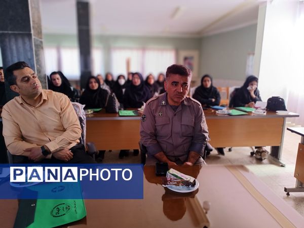 برگزاری دوره آموزشی محیط زیست ویژه مدیران و مراقبان سلامت فارسان
