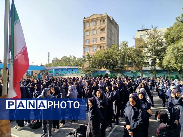مهر در مدرسه مهدی خدابنده