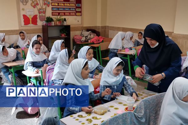 خانه کودک در مدرسه؛ تجربه‌ای نو برای دانش‌آموزان ورامینی 