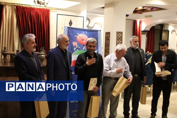 نشست خبری رئیس هیات امنا و مدیر روابط عمومی آستان حضرت سلطانعلی(ع) و اصحاب رسانه