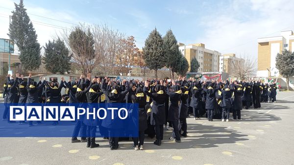 همایش بزرگ یاوران انقلاب در آموزشگاه دخترانه جنت ملارد 