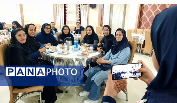 آیین تکریم از معلمان نمونه استانی و منطقه‌ای و تجلیل از بازنشستگان آموزش و پرورش استثنایی