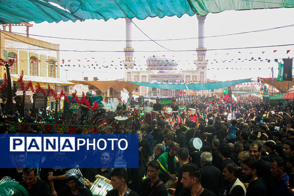 جلوهایی از عزاداری روز تاسوعا در حرم حضرت معصومه(س)