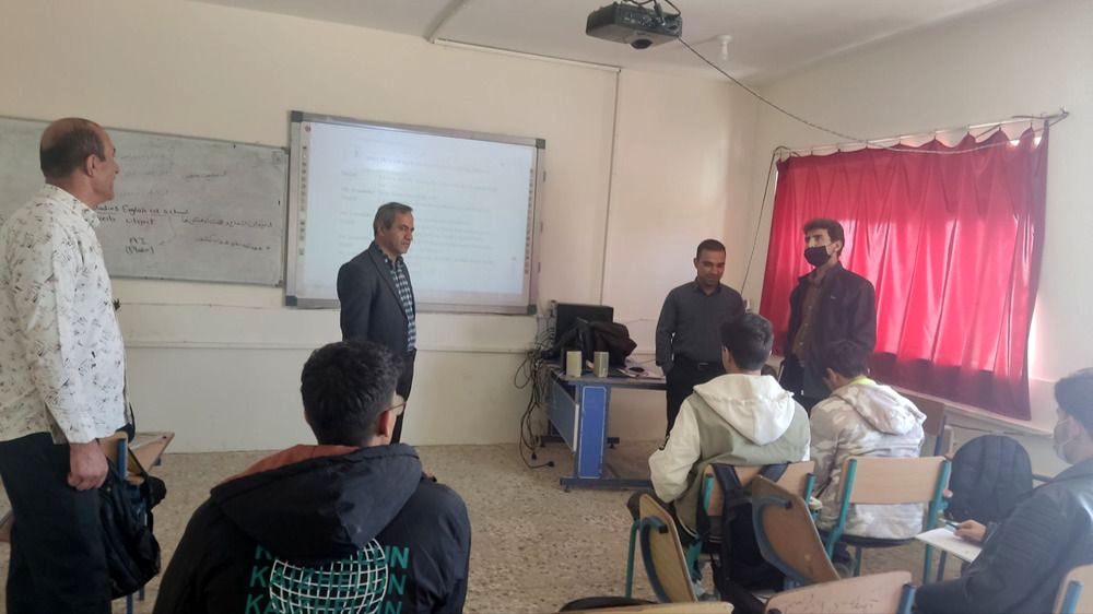 اولویت اصلی  آموزش وپرورش در مدارس ایجاد محیطی با نشاط و امن برای دانش‌آموزان است