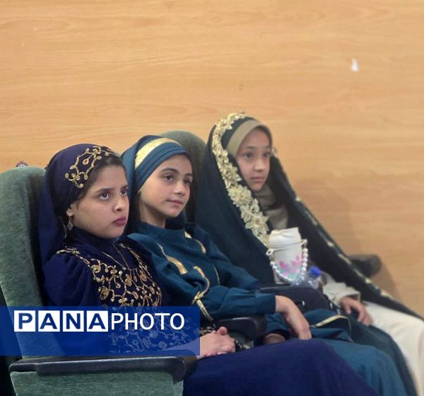 برگزاری دومین دوره مسابقات شعرخوانی دانشآموزی در بافق