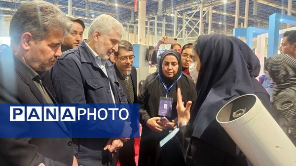 نمایشگاه هفته پژوهش و فناوری در مشهد