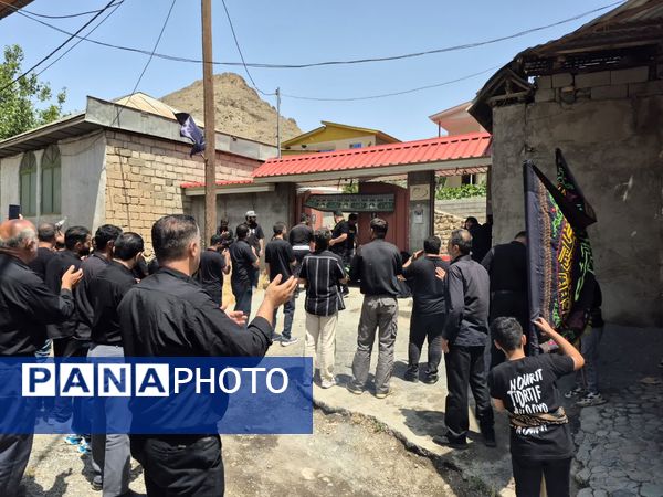 میزبانی خانواده شهید سلیمان سلیمانی از هیات فاطمیون بلده